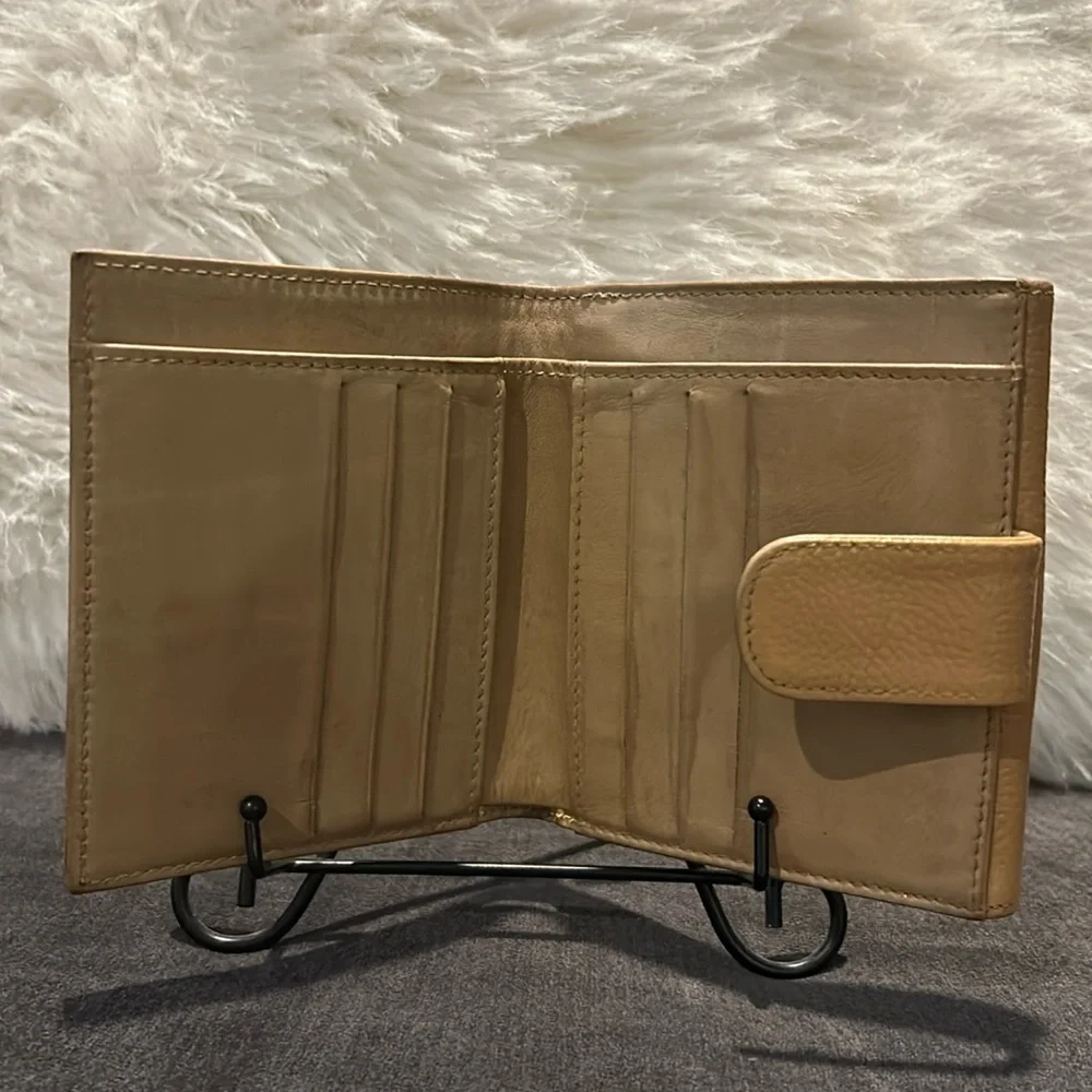 Chanel Authentic Classic Vintage Interlocking CC Logo Small Snap Bifold Wallet - Picture 3 of 10